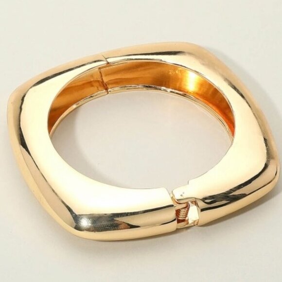 GISELE GOLD CHUNKY BRACELET - Picture 1 of 1